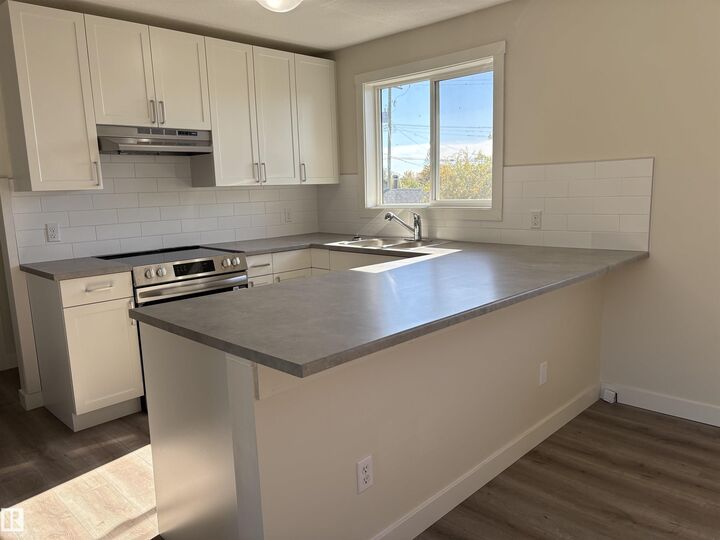 Property Photo:  4825 52 Avenue  AB T0A 1A0 