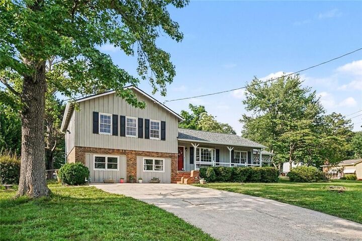 Property Photo:  1117 Malibu Drive  GA 30066 