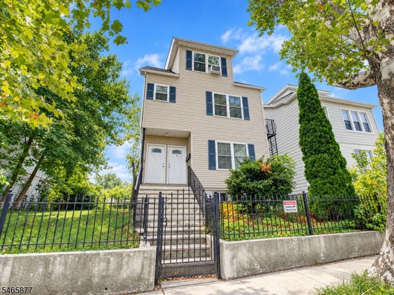 Property Photo:  123 Delmar Pl 3  NJ 07111 