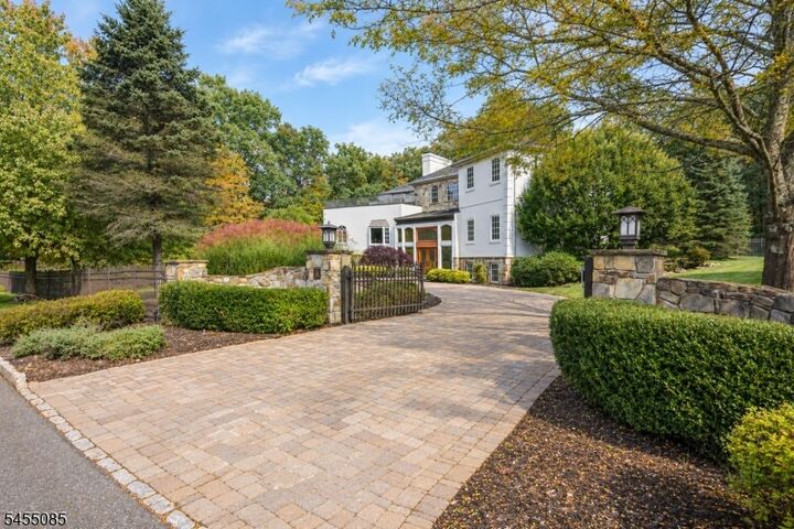 Property Photo:  4 High Mountain Drive  NJ 07045 
