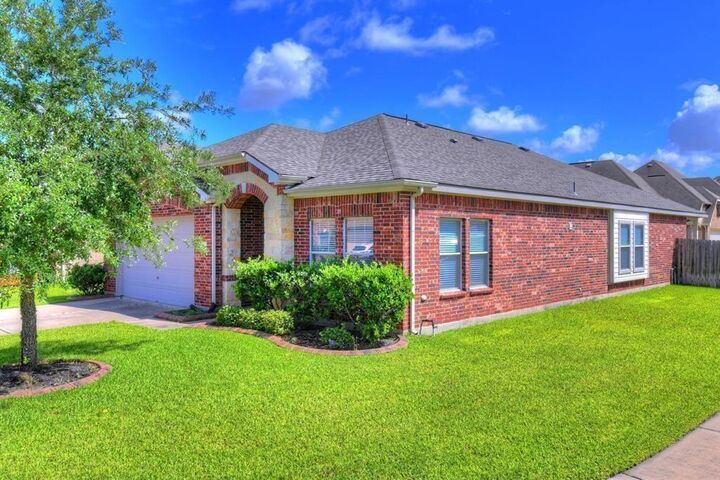 Property Photo: 4711 Bellows View Drive TX 77494