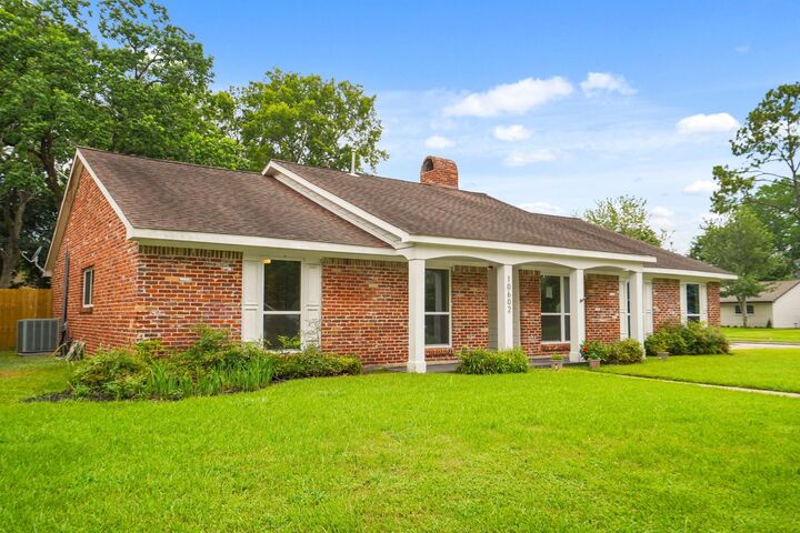 Property Photo: 10602 Glenfield Court TX 77096