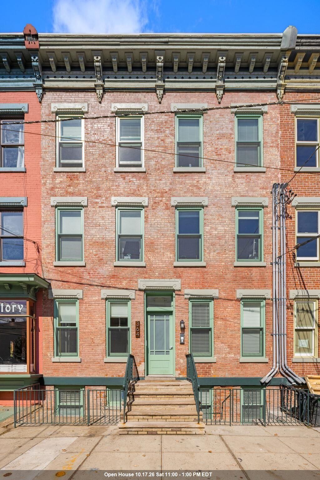 Property Photo:  364 8th St 1R  NJ 07302 