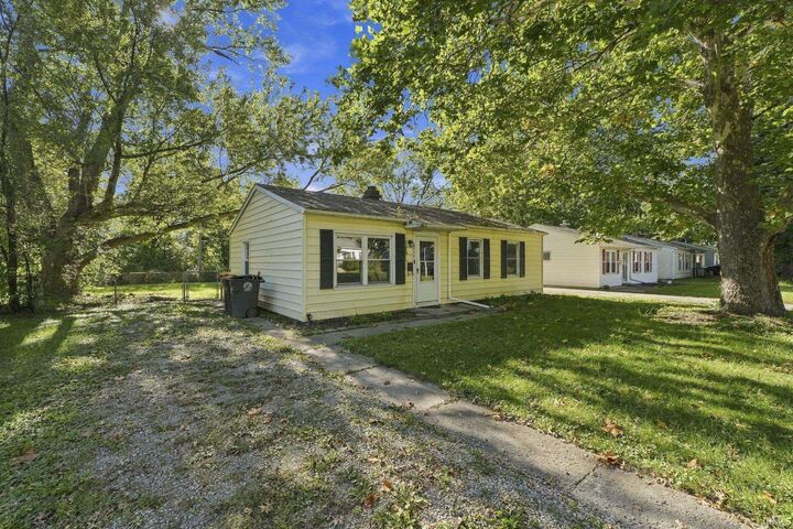 Property Photo:  4926 S Camden Drive  IN 46825-5512 