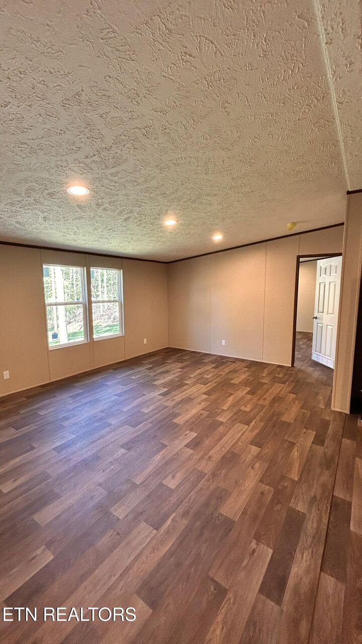 Property Photo:  3792 Strong Rd  TN 37806 