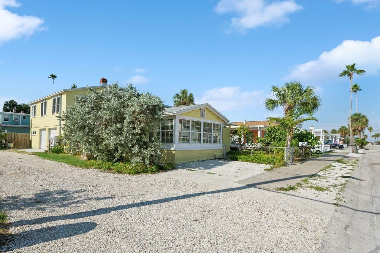 Property Photo: 102 11th Avenue FL 33706