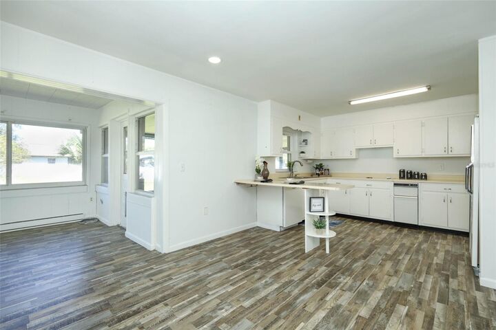 Property Photo:  60 Park Lane  FL 32713 