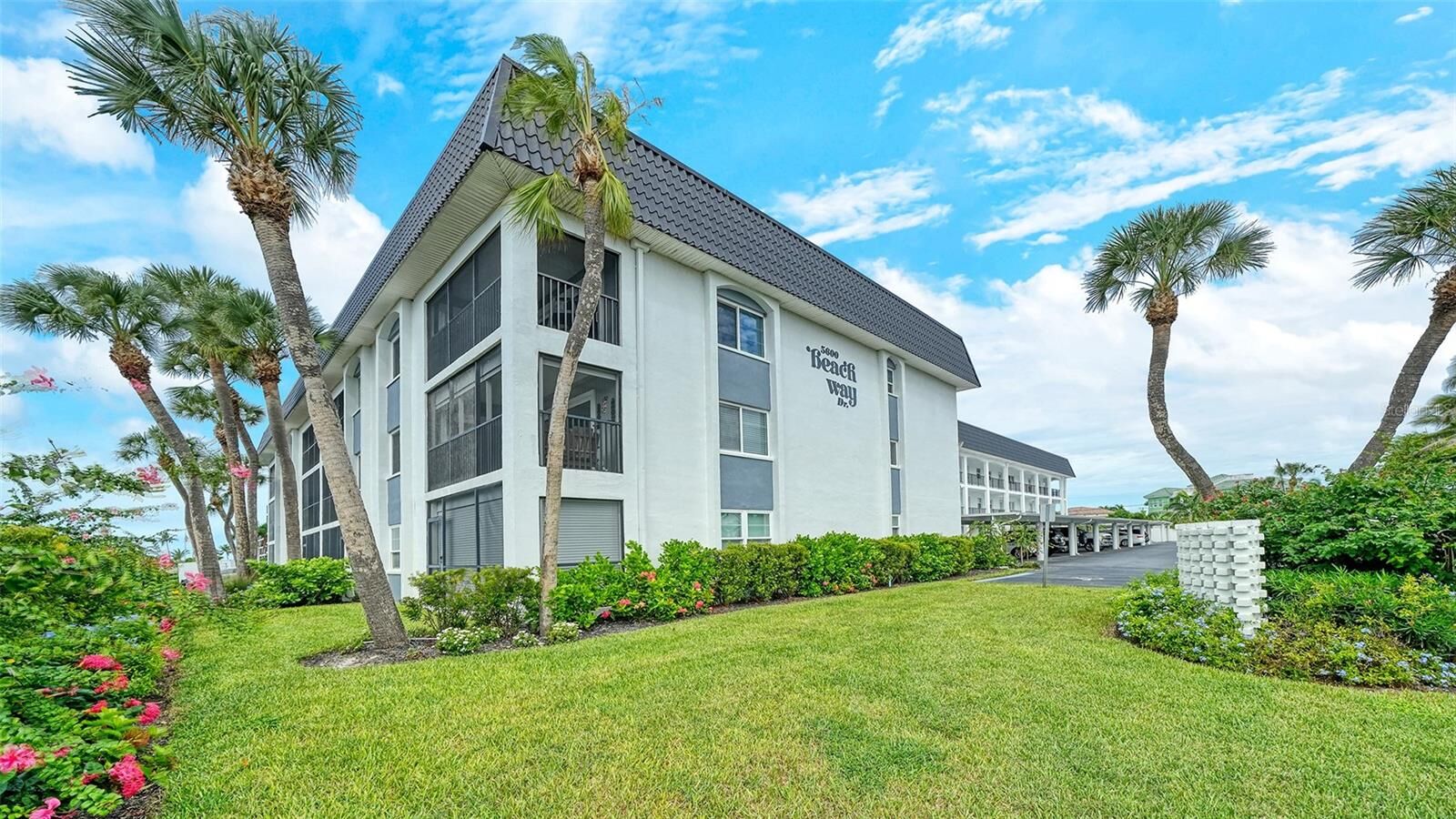 Property Photo:  5600 Beach Way Drive 207  FL 34242 