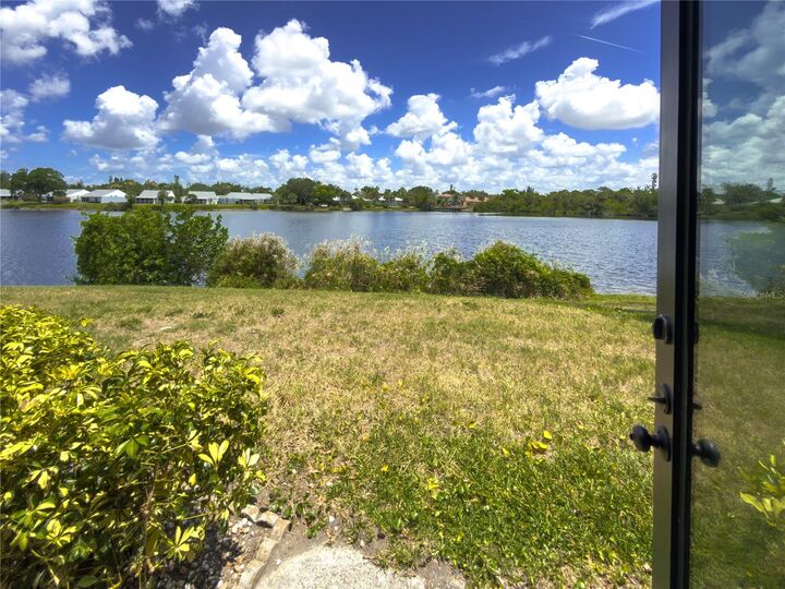 Property Photo: 220 Lakewood Drive 220 FL 34210