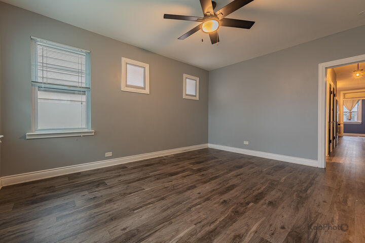 Property Photo: 5012 S Washtenaw Avenue IL 60632
