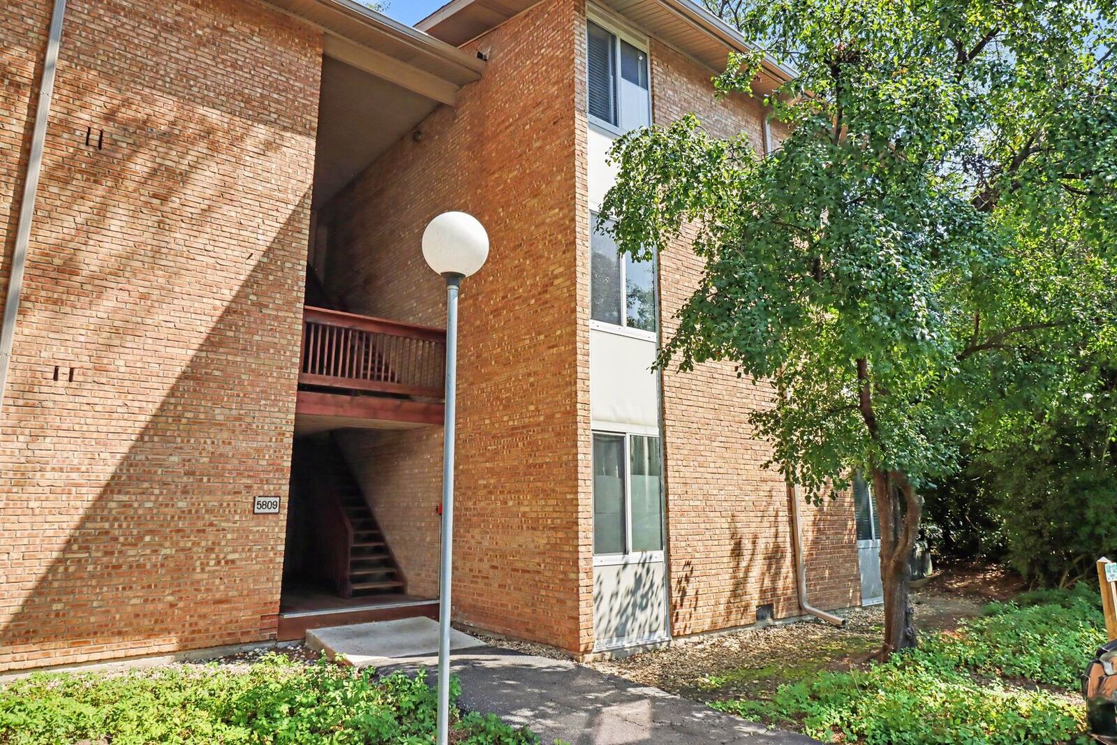 Property Photo:  5809 Oakwood Drive D  IL 60532 