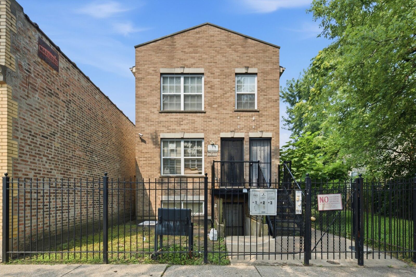 Property Photo:  7918 S Greenwood Avenue  IL 60619 