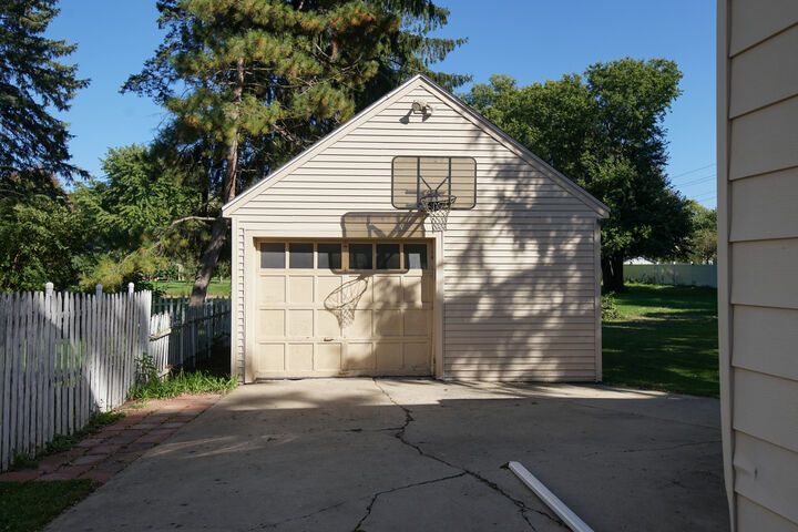 Property Photo:  32 S College Street  IL 60510 