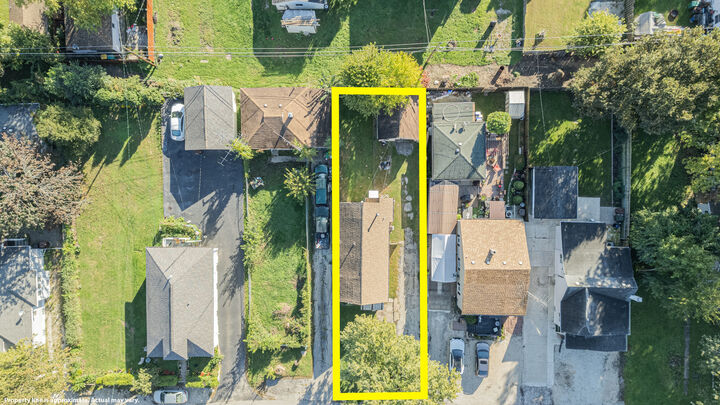 Property Photo:  120 Jessie Street  IL 60433 