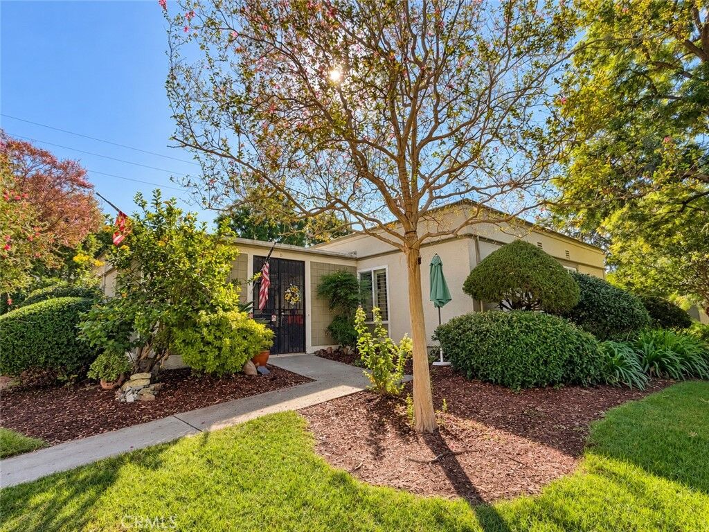 Property Photo: 792 Via Los Altos D CA 92637