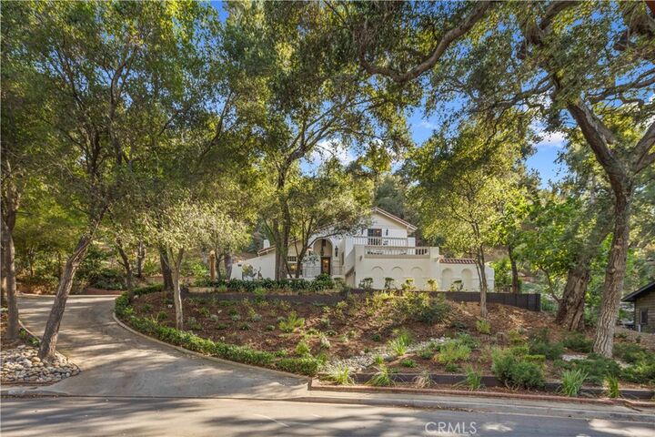 Property Photo:  16 Hidden Valley Road  CA 91016 