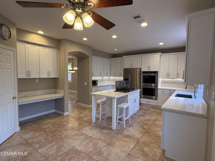 Property Photo: 424 Knollwood Drive CA 91320