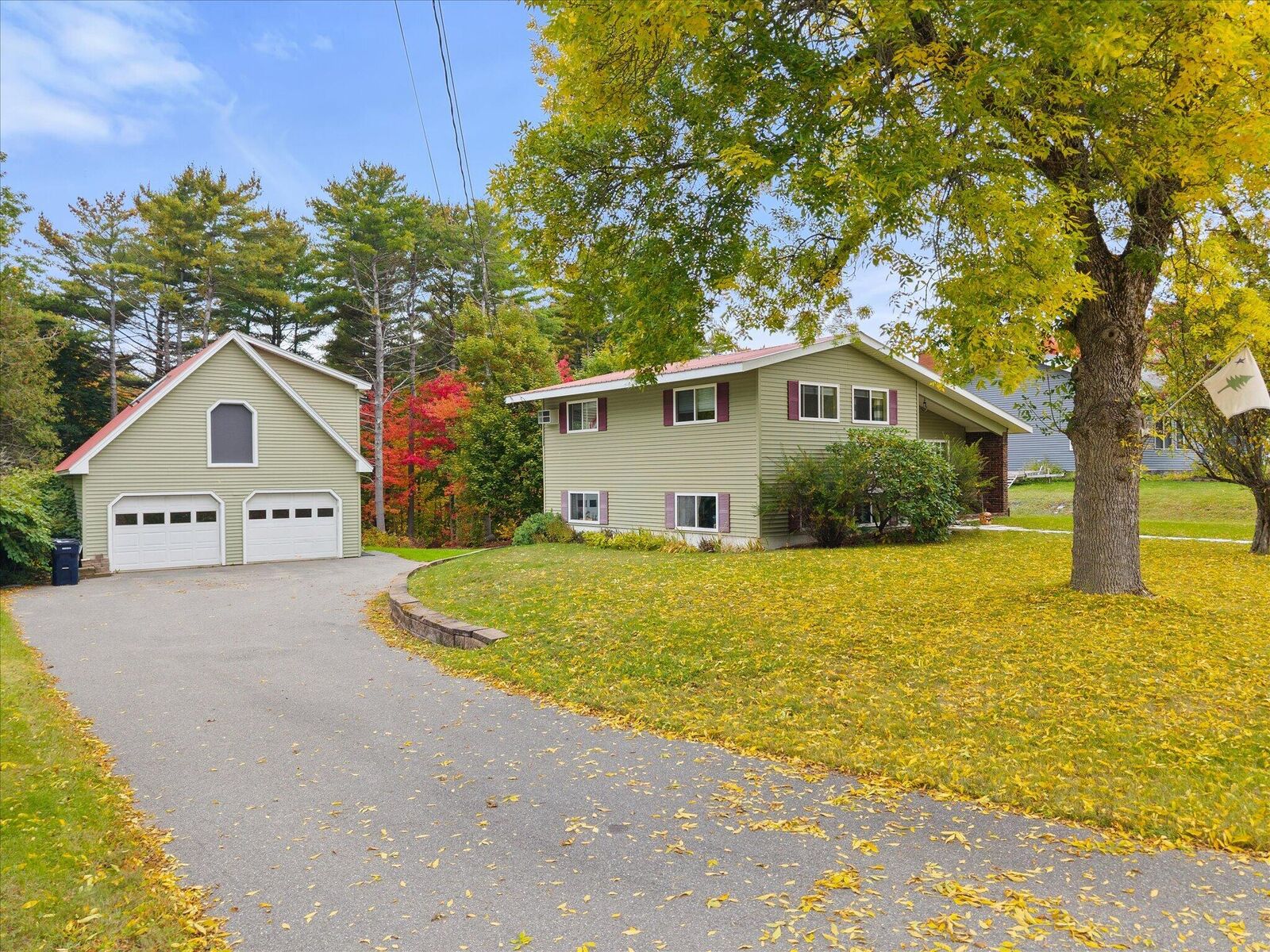 Property Photo: 162 E Broadway Extension ME 04401