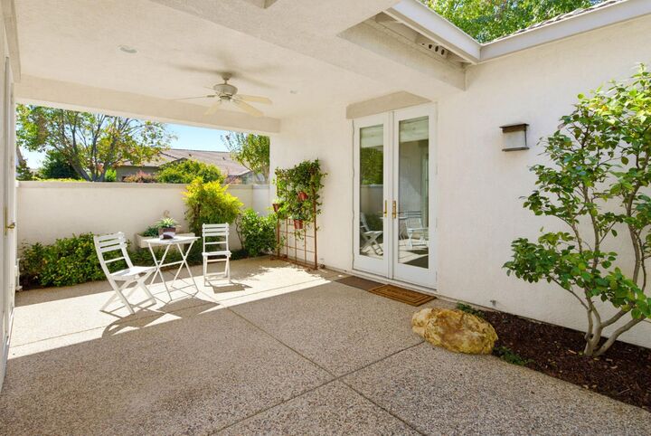 Property Photo:  807 Carrousel Court  CA 95648 