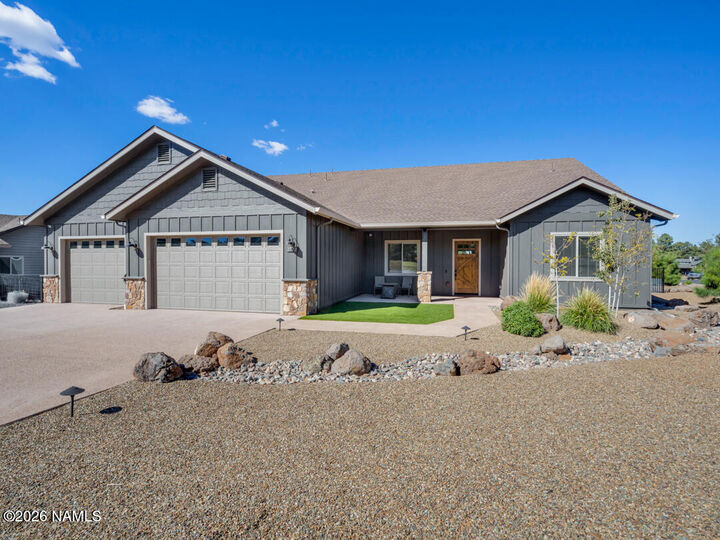 Property Photo:  2712 W Highland Meadows Drive  AZ 86046 