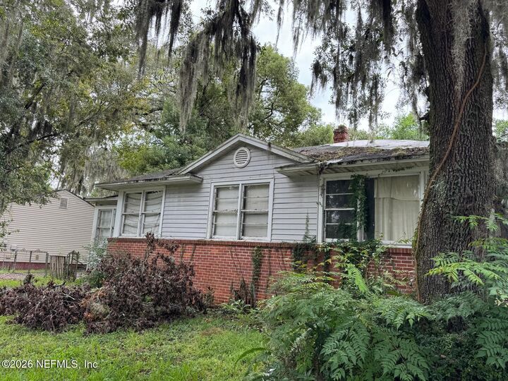 Property Photo: 122 W 63rd Street FL 32208