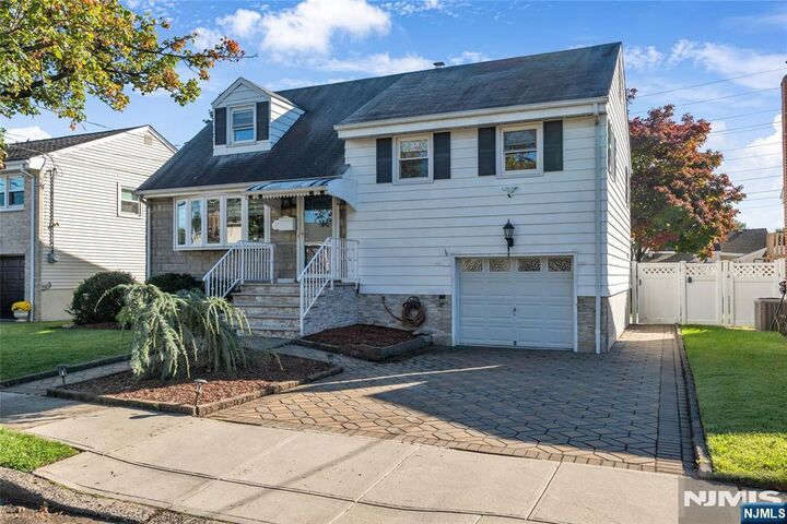 Property Photo:  27 Bogle Avenue  NJ 07031 
