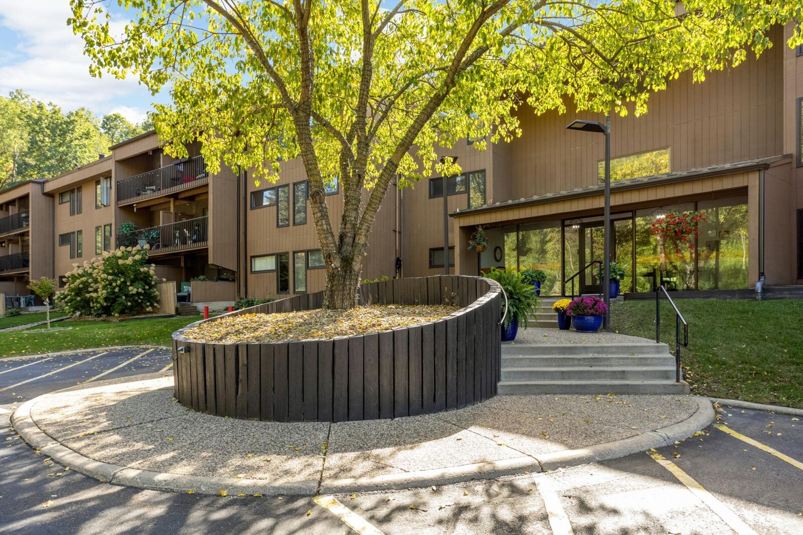 Property Photo:  705 E Burnsville Parkway 114  MN 55337 