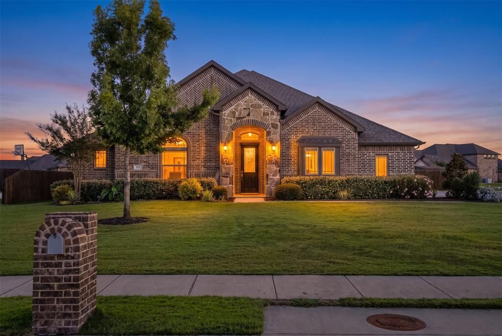 Property Photo:  177 Hackney Street  TX 75165 