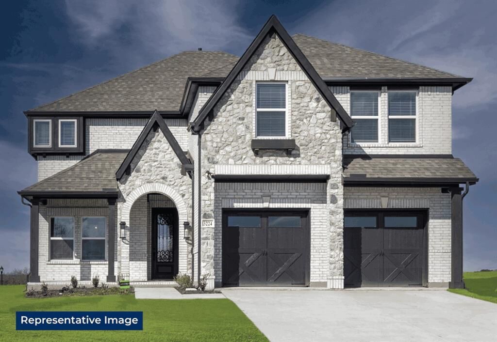 Property Photo:  476 Burtin Drive  TX 76052 