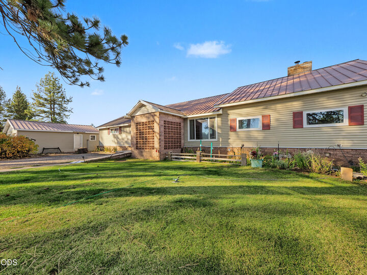 Property Photo:  23069 Rivercrest Drive  OR 97639 
