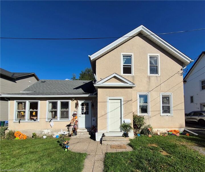 Property Photo: 20 Carleton Street N ON L2V 2A4
