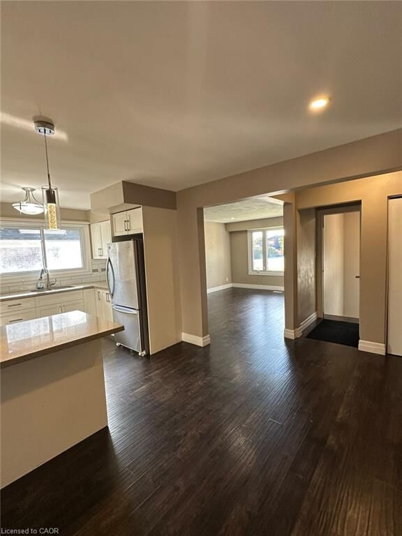 Property Photo:  161 Sixth Avenue Upper  ON N2C 1R2 