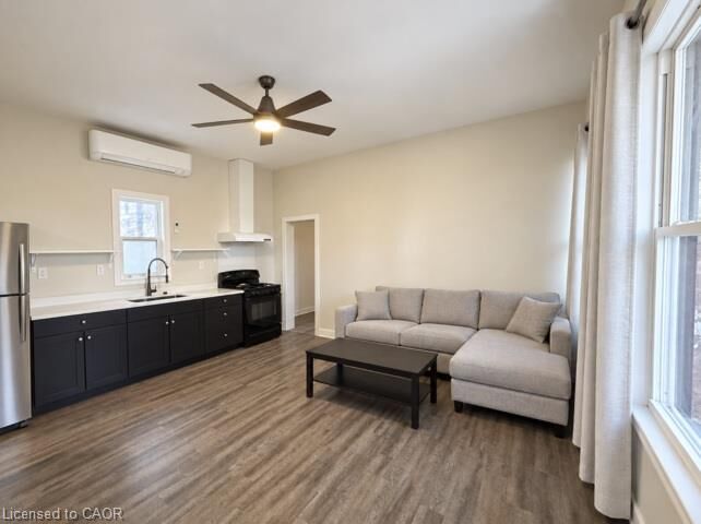 Property Photo:  92 Alfred Street Unit 2  ON N3S 5G2 