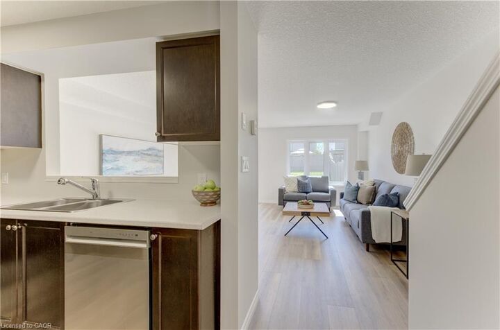 Property Photo:  975 Zeller Crescent  ON N2A 0C9 