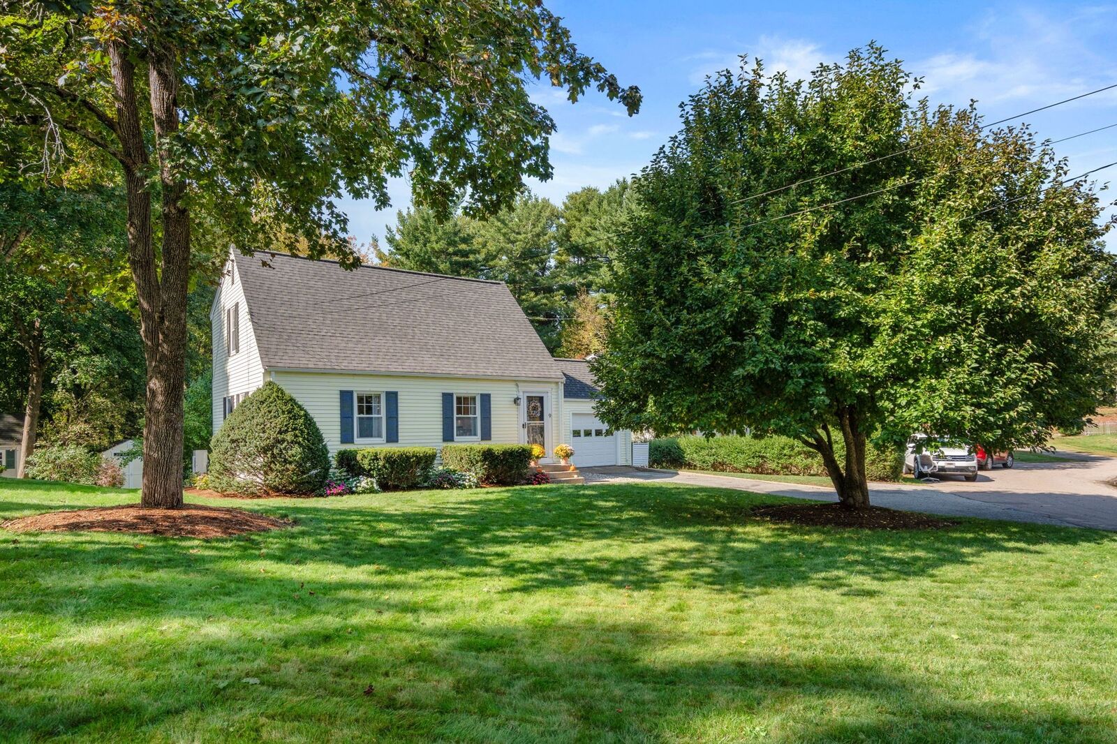 Property Photo:  9 Pocahontas  MA 02081 