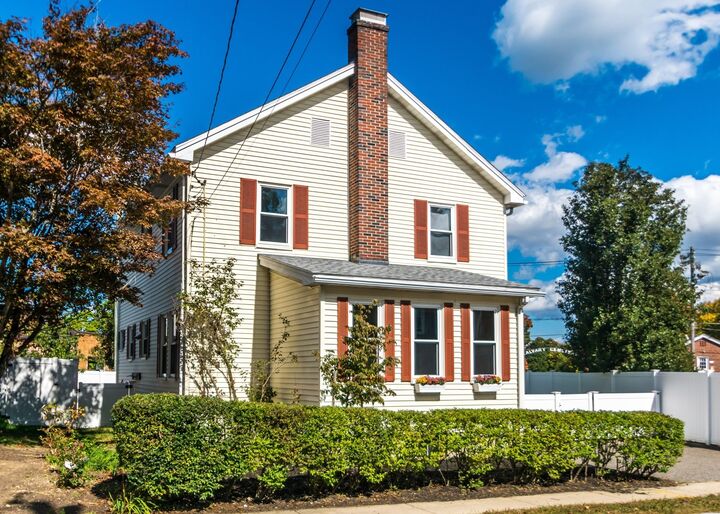 Property Photo:  17 Hamblin Road  MA 02453 