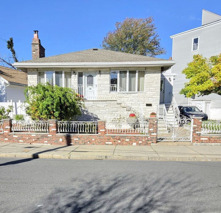 Property Photo:  21 Annese Rd  MA 02150 