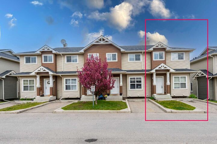 Property Photo:  111 Tarawood Lane NE 4507  AB T3J 0H1 