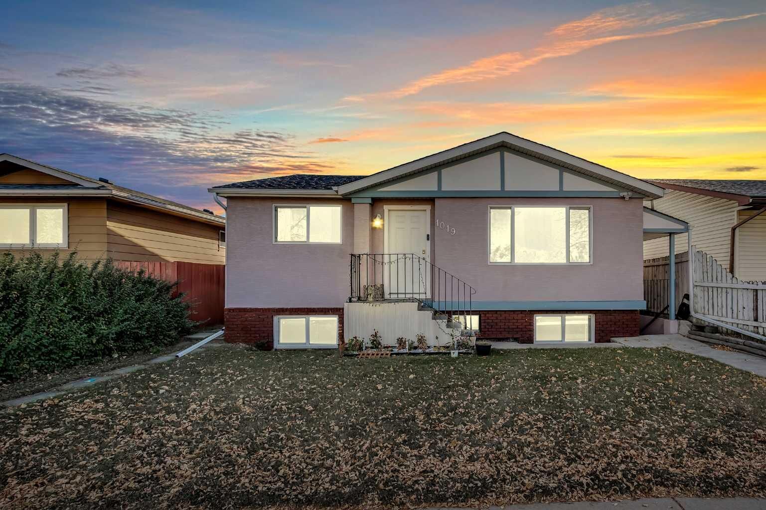 Property Photo:  1019 Falworth Road NE  AB T3J 1C7 