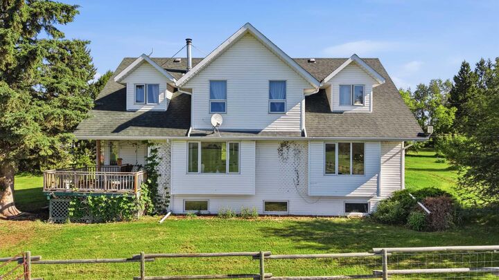 Property Photo:  41416 Range Road 34  AB T0C 2J0 