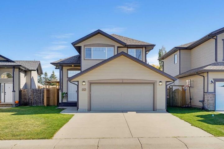 Property Photo:  5256 48 Street Close  AB T4G 0B9 