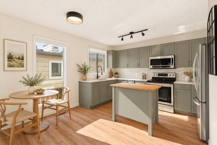 Property Photo: 1918 24A Street SW 4 AB T3E 1V3