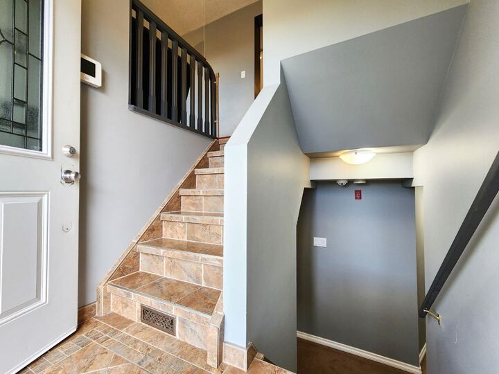 Property Photo:  19 Willow Road W  AB T0L 0T0 