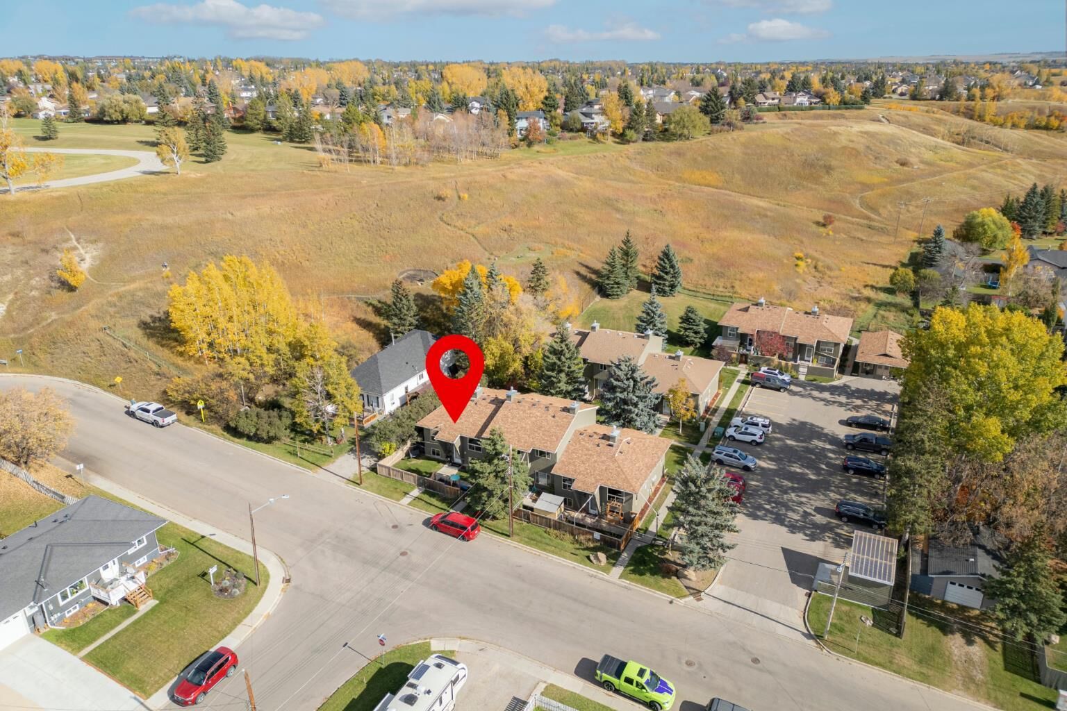Property Photo:  29 Poplar Avenue 1  AB T1S 1T3 