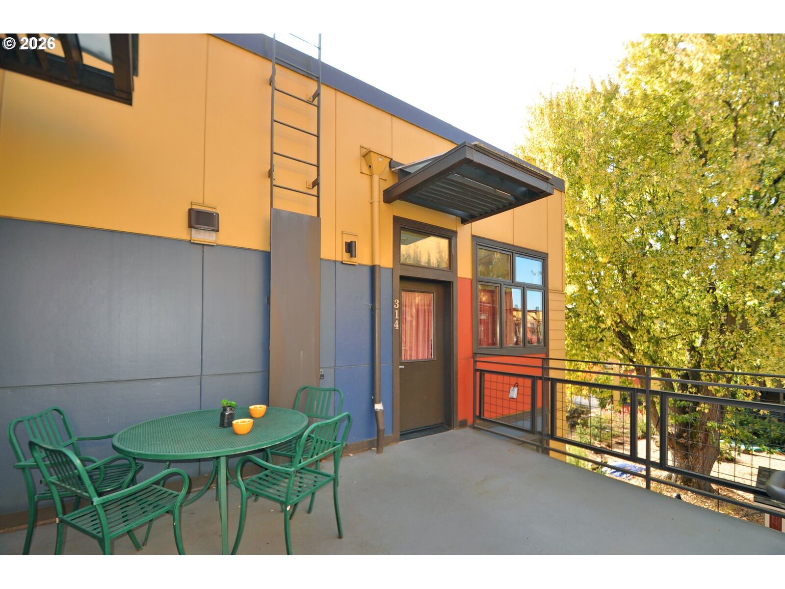 Property Photo:  2525 N Killingsworth St 314  OR 97217 