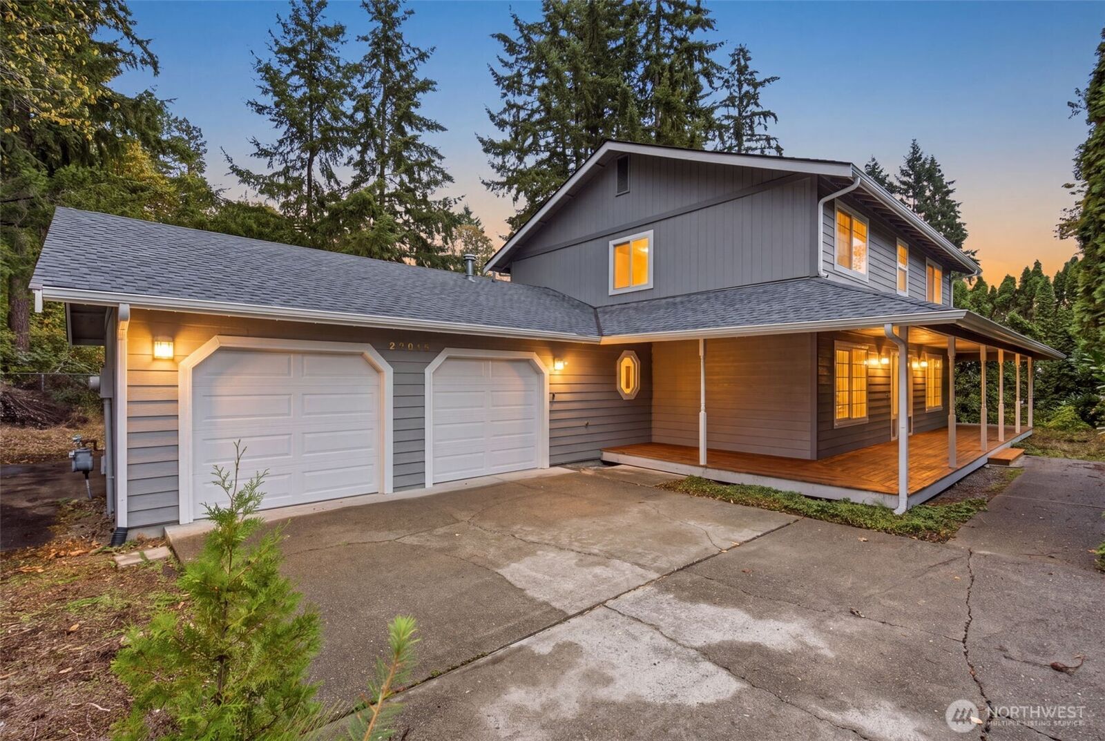 Property Photo: 27010 186th Avenue SE WA 98042