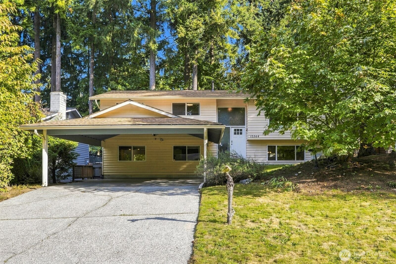 Property Photo: 13544 127th Avenue NE WA 98034