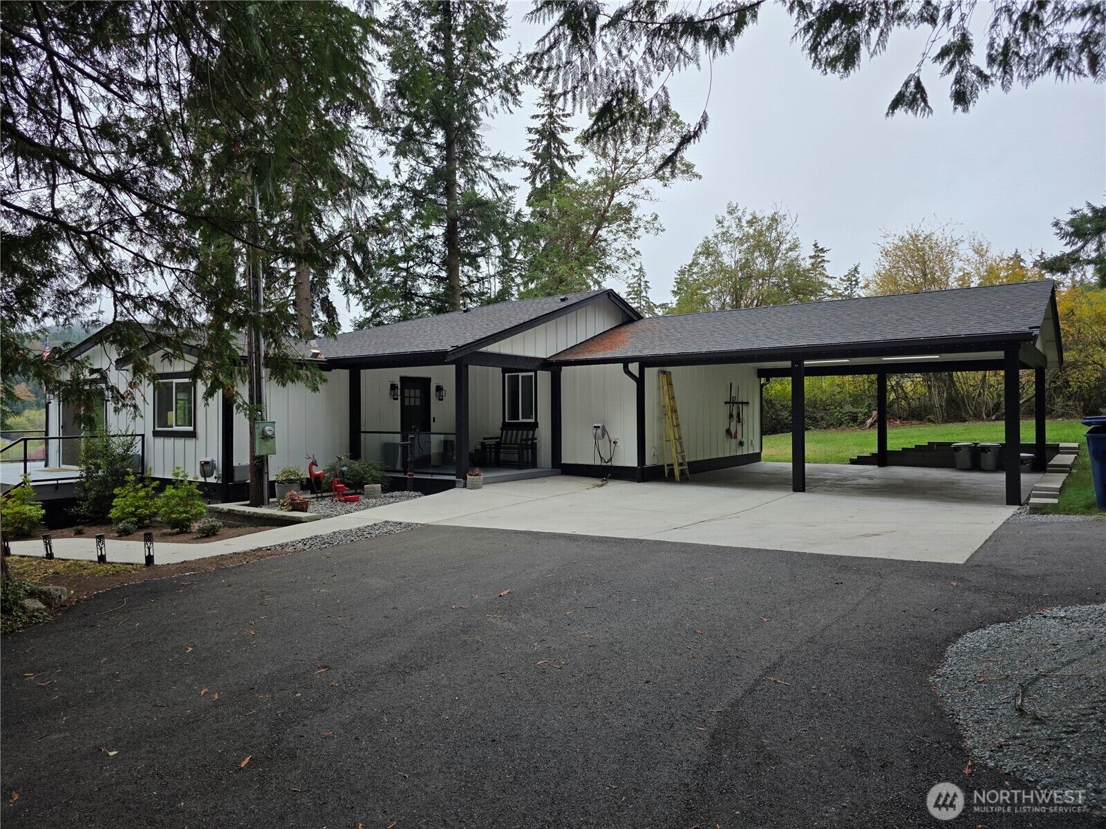 Property Photo: 167 Barnum Point Place WA 98282