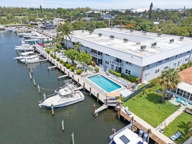 Property Photo:  2400 NE 16th Street 212  FL 33062 