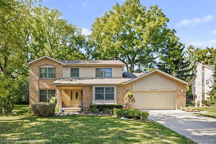 Property Photo: 5243 Collington Drive MI 48098